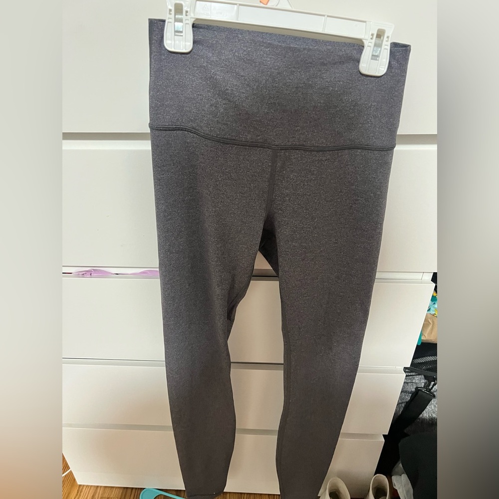 Gray leggings !